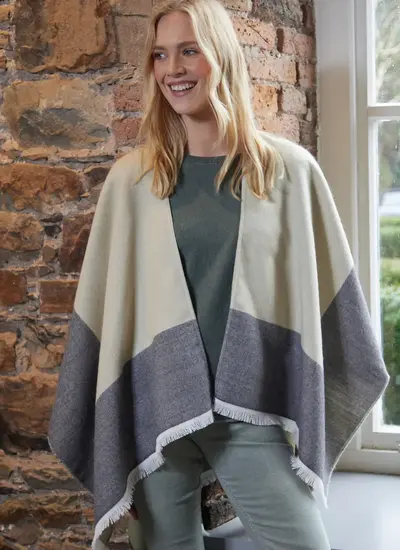 Color Block Fringed Shawl